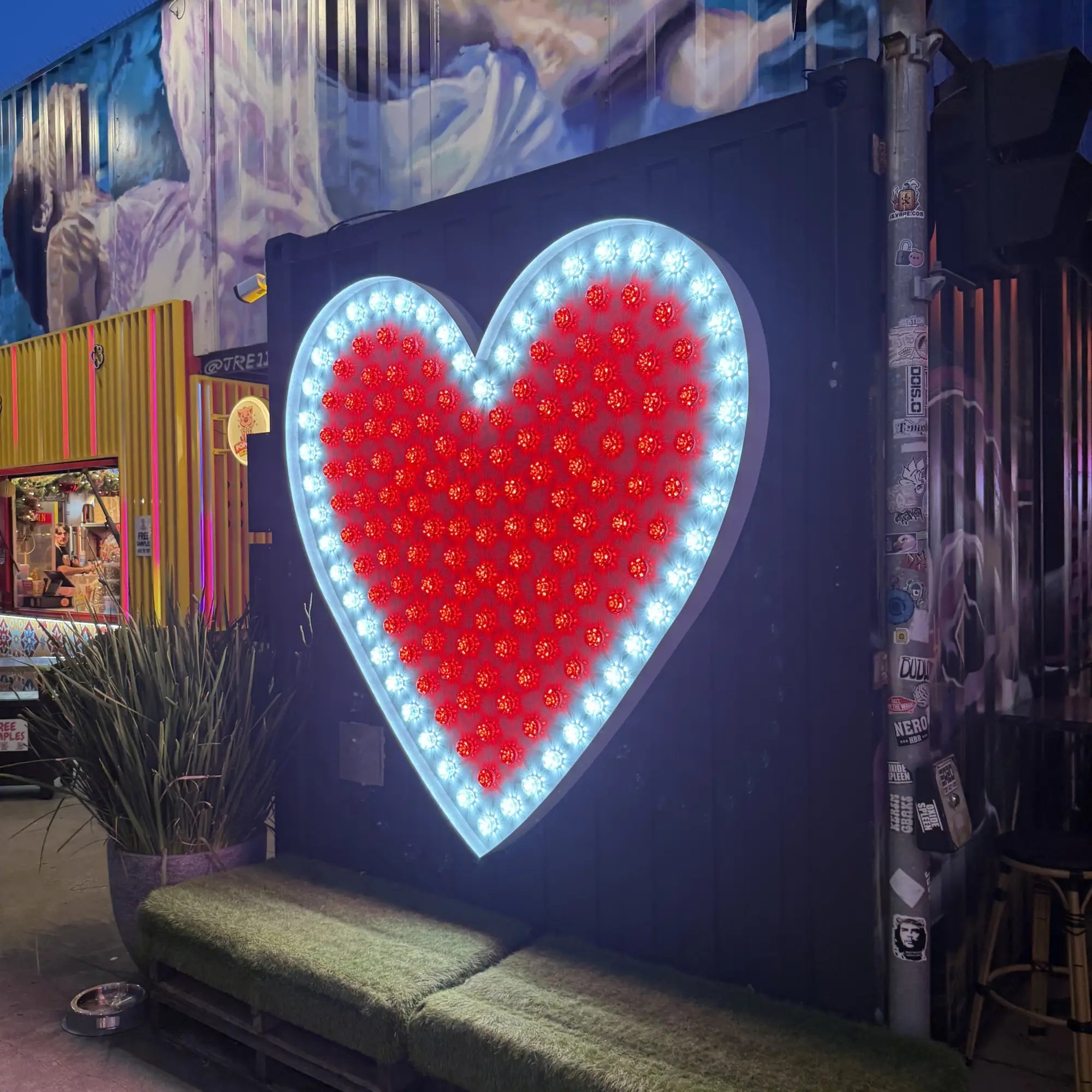 A Bigger Love Moment – The Eat Street Mega Heart